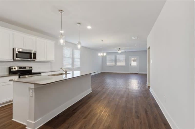 BOARDWALK - Image 13