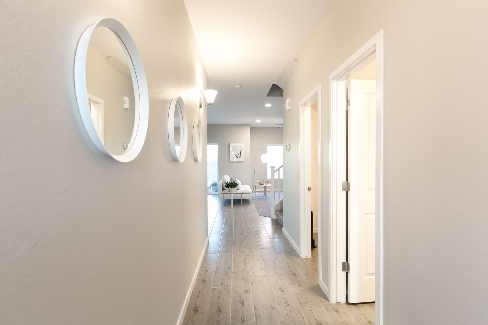 CAMDEN COURT - Image 2